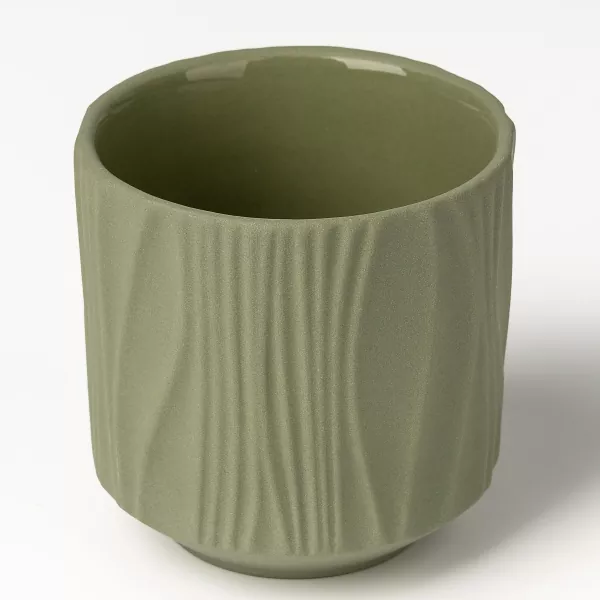 4 色のマットな垂直パターンのセラミック キャンドル ホルダー