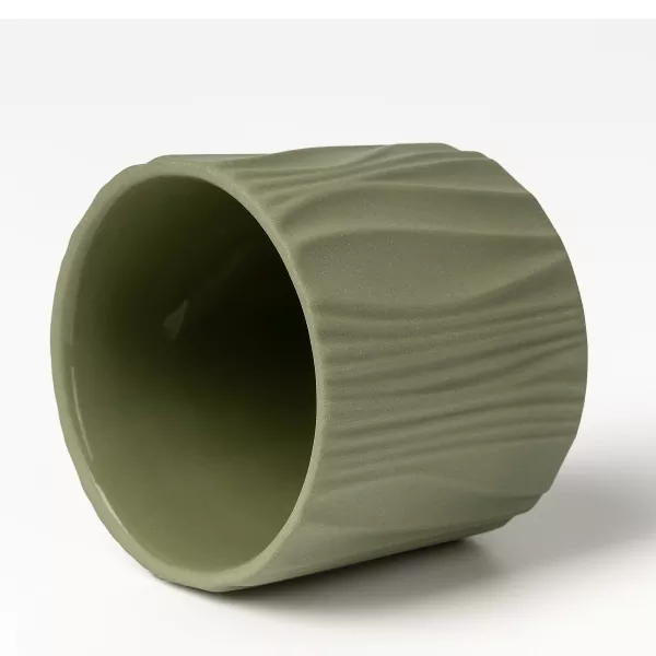 4 色のマットな垂直パターンのセラミック キャンドル ホルダー