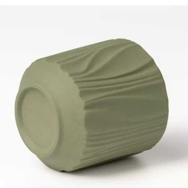 4 色のマットな垂直パターンのセラミック キャンドル ホルダー