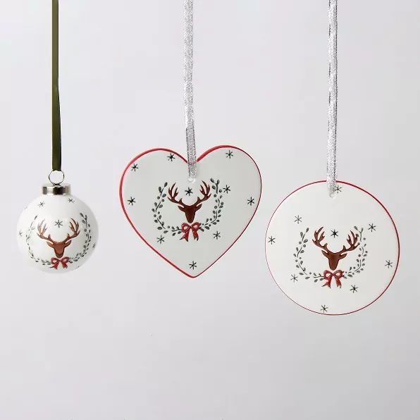 ユニークな手作りのセラミッククリスマスツリーの装飾